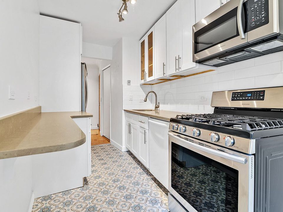 1st image of 200 Central Park S APT 15G