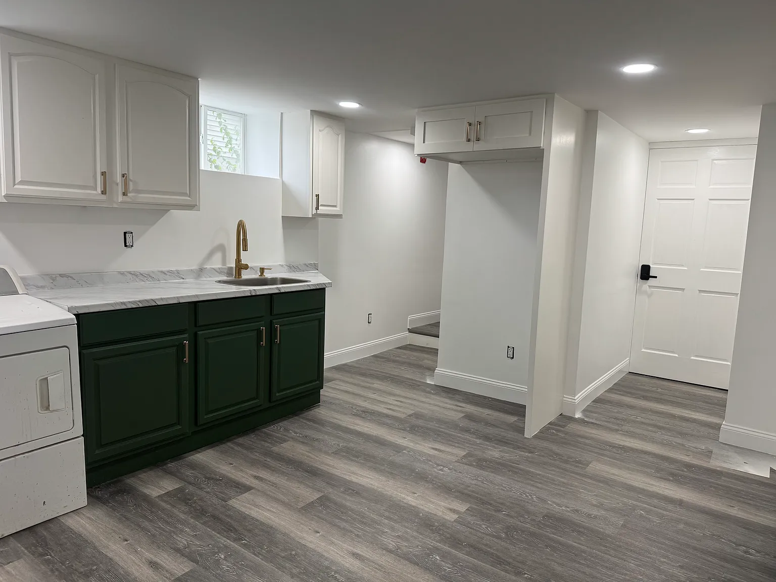 2 bed, 750 sqft, $1,800 — Photo 1