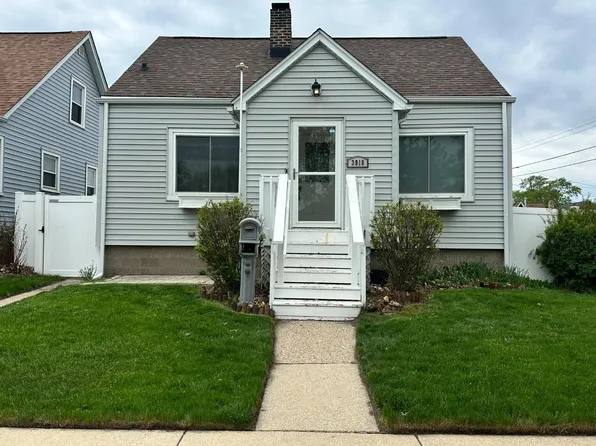 3918 Henry Ave, Hammond, IN 46327
