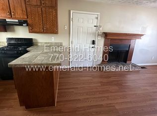 2036 Laboon Cir, College Park, GA 30349