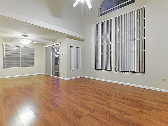 4th image of 544 S Sunrise Dr