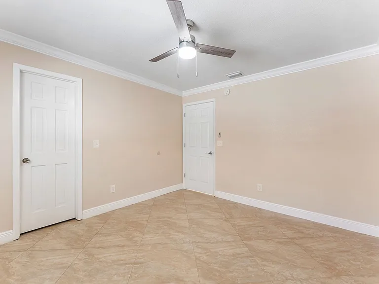 13721 Lazy Oak Dr — Photo 22