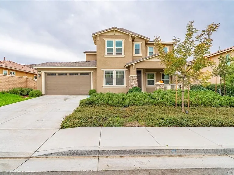 32561 Cherokee Rose St — Photo 1