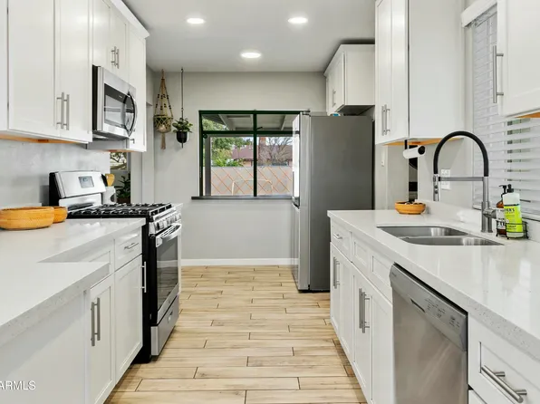 4938 W TUCKEY Lane, Glendale, AZ 85301