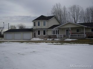 7477 Big Hand Rd, Saint Clair, MI 48079