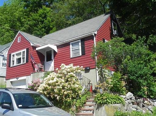 2nd image of 93 Glen Rock Ave