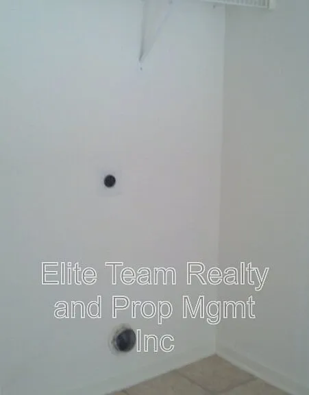 111 Fairmont Cir — Photo 11