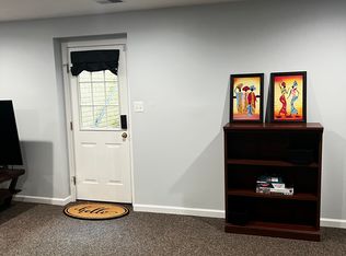 2132 Chestnut Ln, Frederick, MD 21702