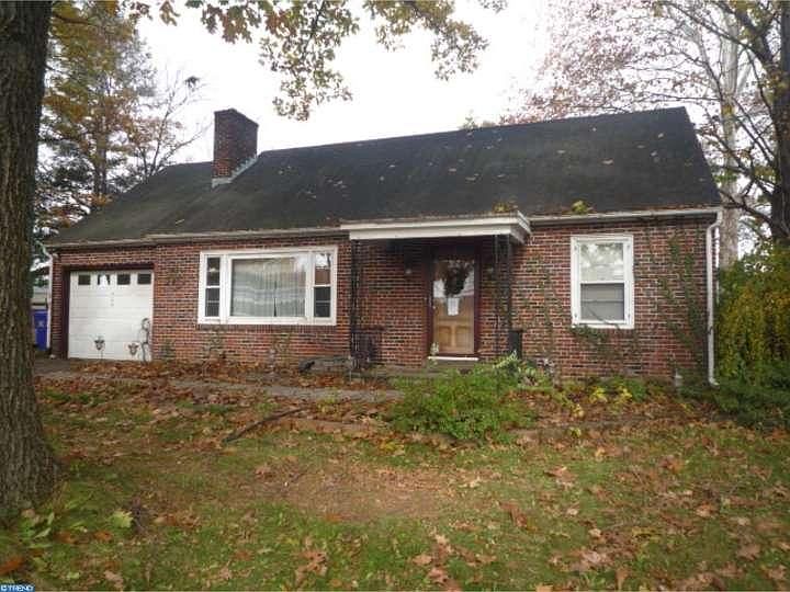 1st image of 469 Lincoln Dr