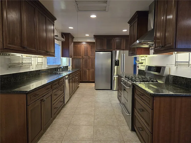 6234 Rowland Ave — Photo 5