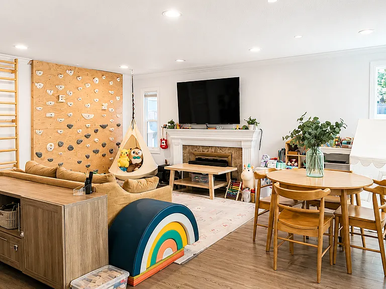 1784 Hempstead Pl — Photo 3