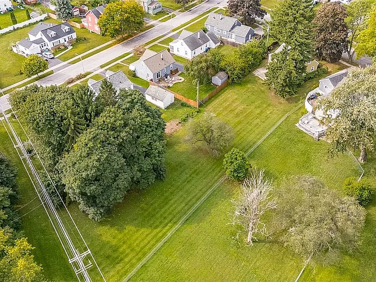 26 Garden Dr — Photo 14