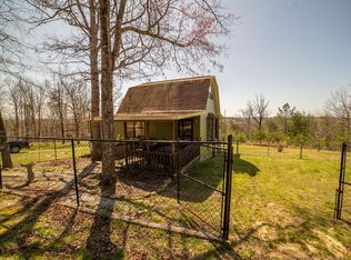 605 Lewis Rd, Crossville, TN 38572