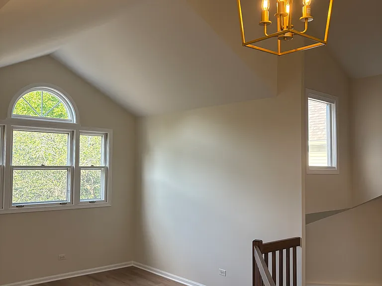 1228 Tennyson Ln — Photo 5