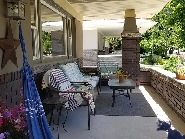 1375 E Gilmer Dr — Photo 32