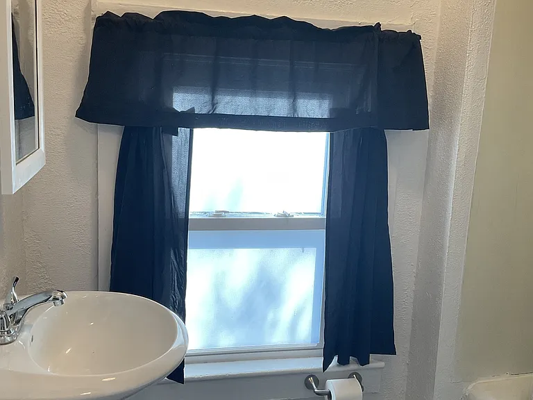 1221 Wall St #2 — Photo 3