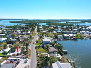 518 Goodland Dr W, Goodland, FL 34140