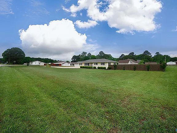 4th image of 16021 Oneal Rd