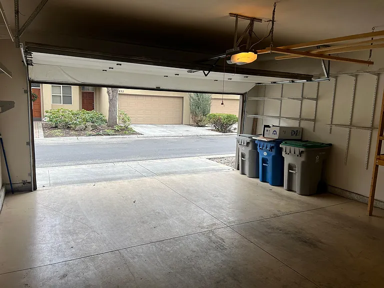 826 E Riverpark Ln — Photo 13