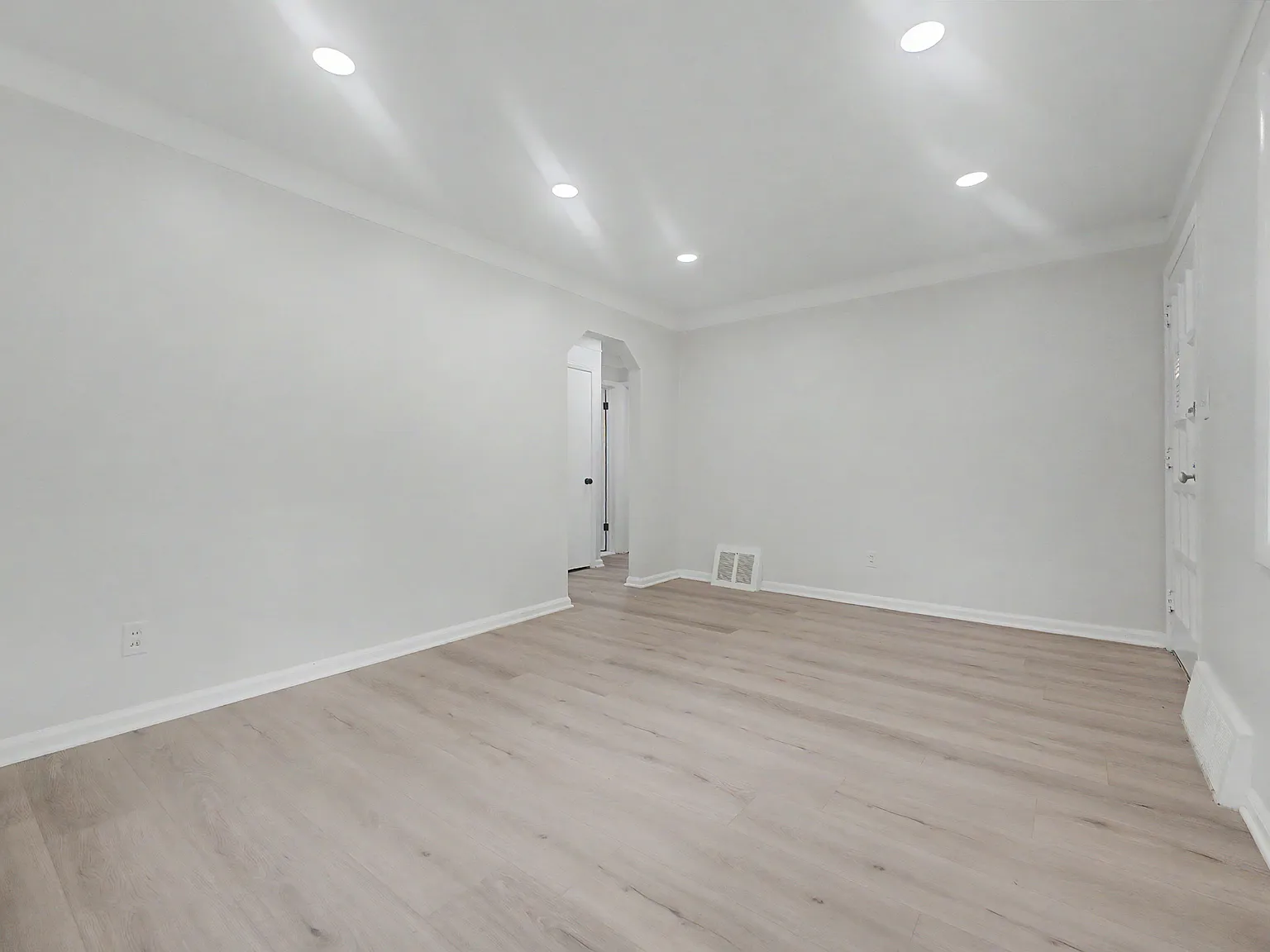 2 bed, 1540 sqft, $1,200 — Photo 2