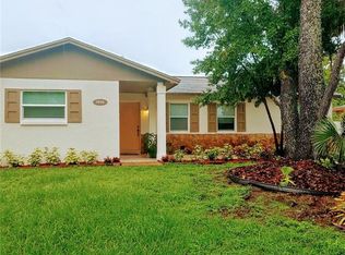 1505 Oak Village Dr, Seminole, FL 33778