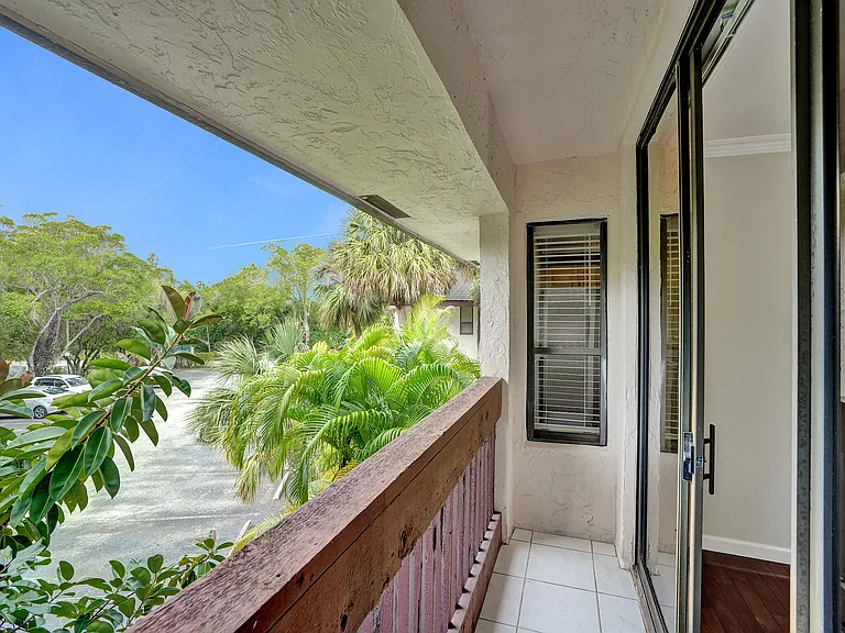 9280 Sabal Ridge Cir #B — Photo 44