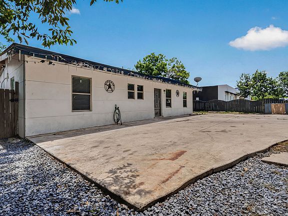 3rd image of 6134 bright valley dr