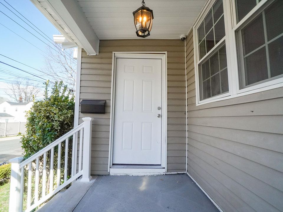 1st image of 131 Johnson Ave