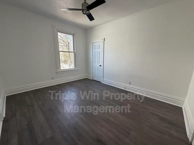 123 W Thornton Ave — Photo 11