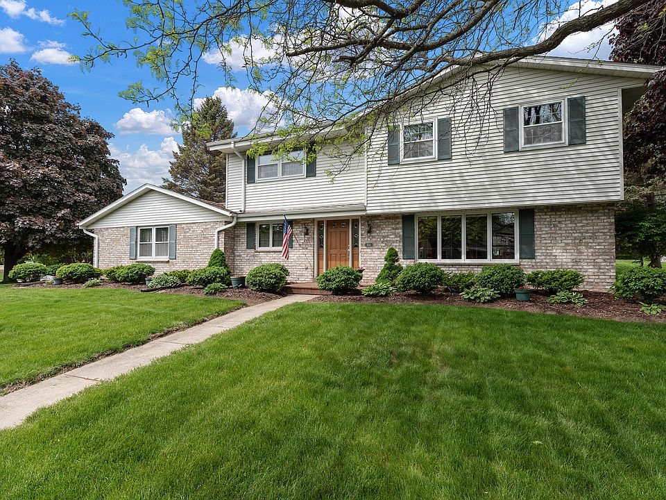 1st image of 650 S Silverbrook Dr