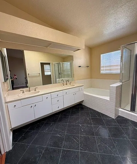 2300 Maple Ave #16 — Photo 13