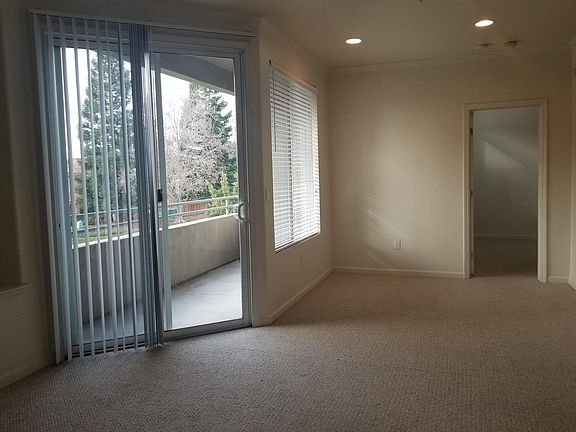 2nd image of 5201 Laguna Oaks Dr Unit 166