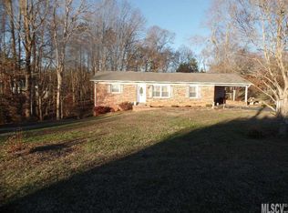 2325 40th Avenue Ln NE, Hickory, NC 28601