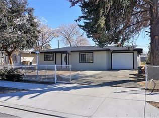 16083 Smoke Tree St, Hesperia, CA 92345