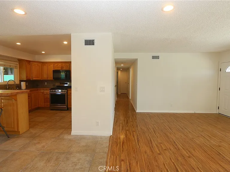 16572 Patricia Ln — Photo 9