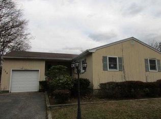 139 Avenue A, Holbrook, NY 11741