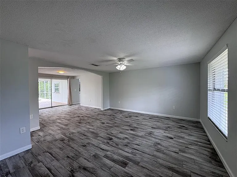 3445 Sarto Ln — Photo 5