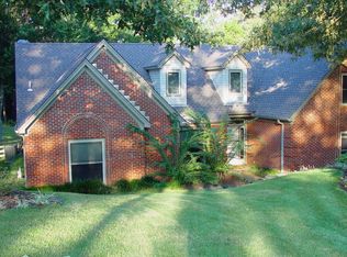 900 Rocky Point Rd, Cordova, TN 38018