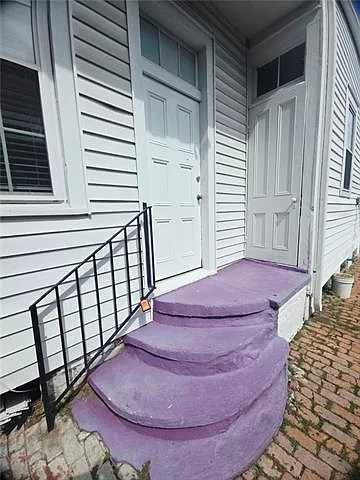 1 bed, 1.0 bath, 423 sqft, $1,050 — Photo 2