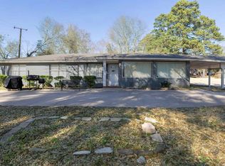 500 Madelaine Dr, Gilmer, TX 75644