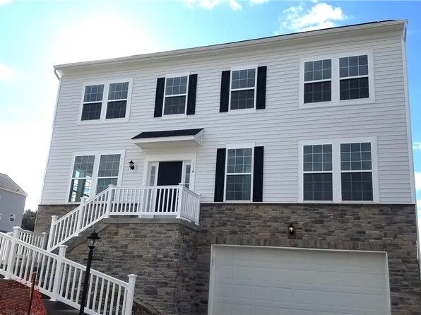 116 Holy Cross Dr, Imperial, PA 15126