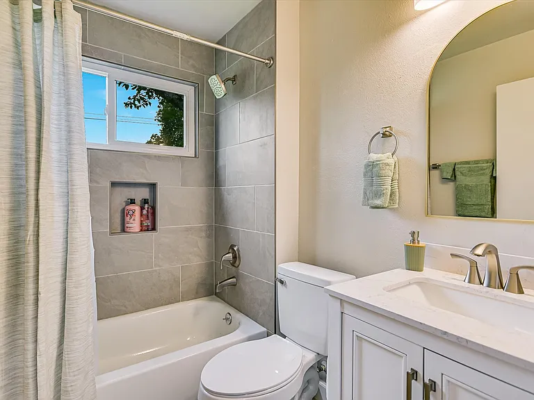 511 Arbor Ln — Photo 31
