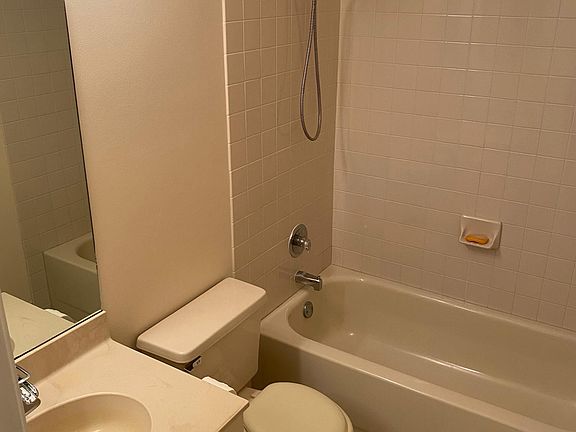 4th image of 11144 NW 38th Pl