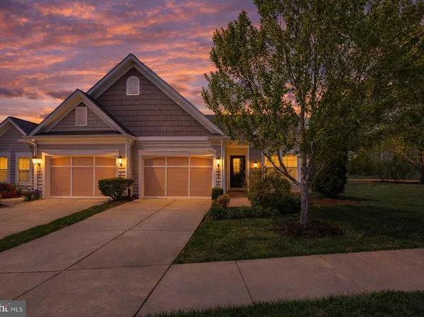 195 Castle Hill Dr, Fredericksburg, VA 22406