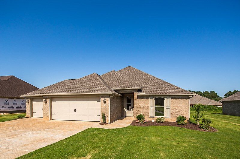 1st image of 31 Bedford Farms Dr