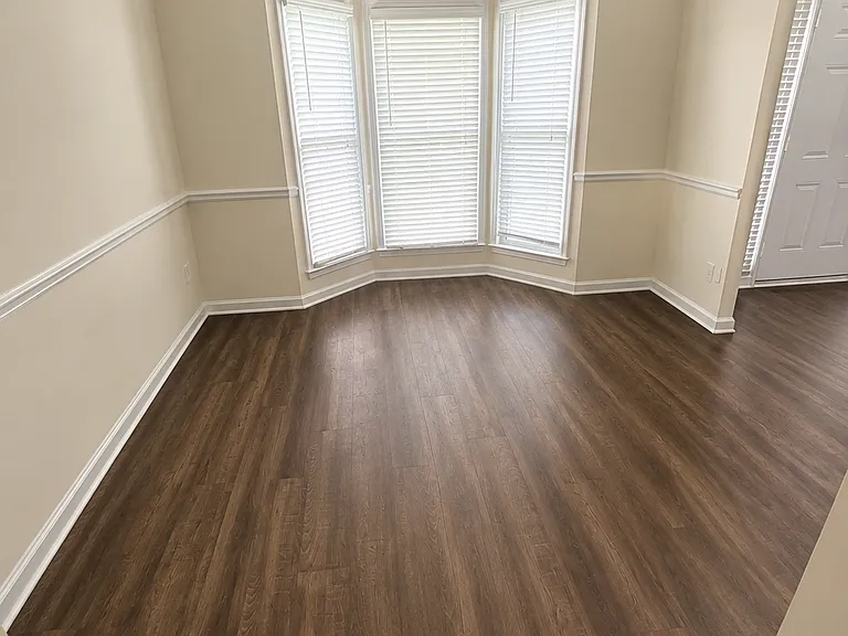 10295 Medridge Cir — Photo 4