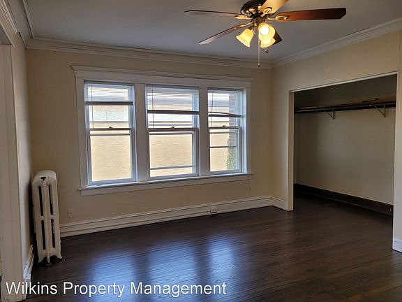 2nd image of 1318 N Van Buren St #9