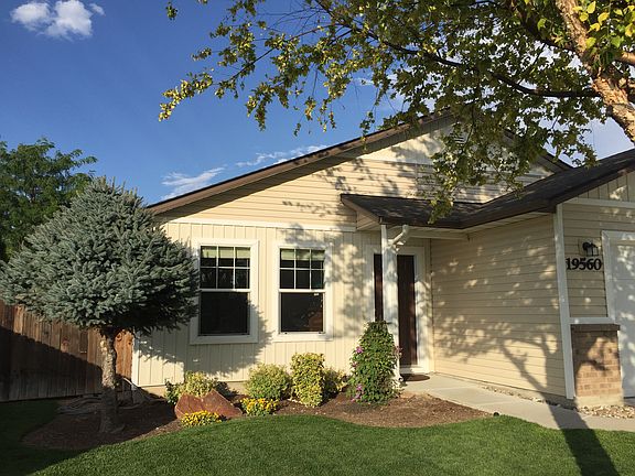 4th image of 19560 Cumberland Pl