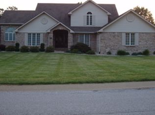 5023 Valleyview Dr, Alton, IL 62002