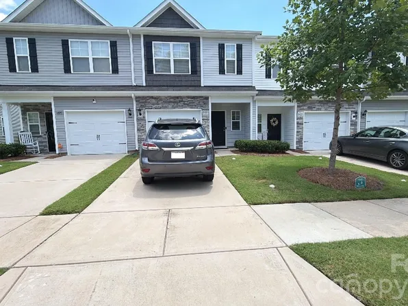 10026 Brittondale Ln, Charlotte, NC 28215